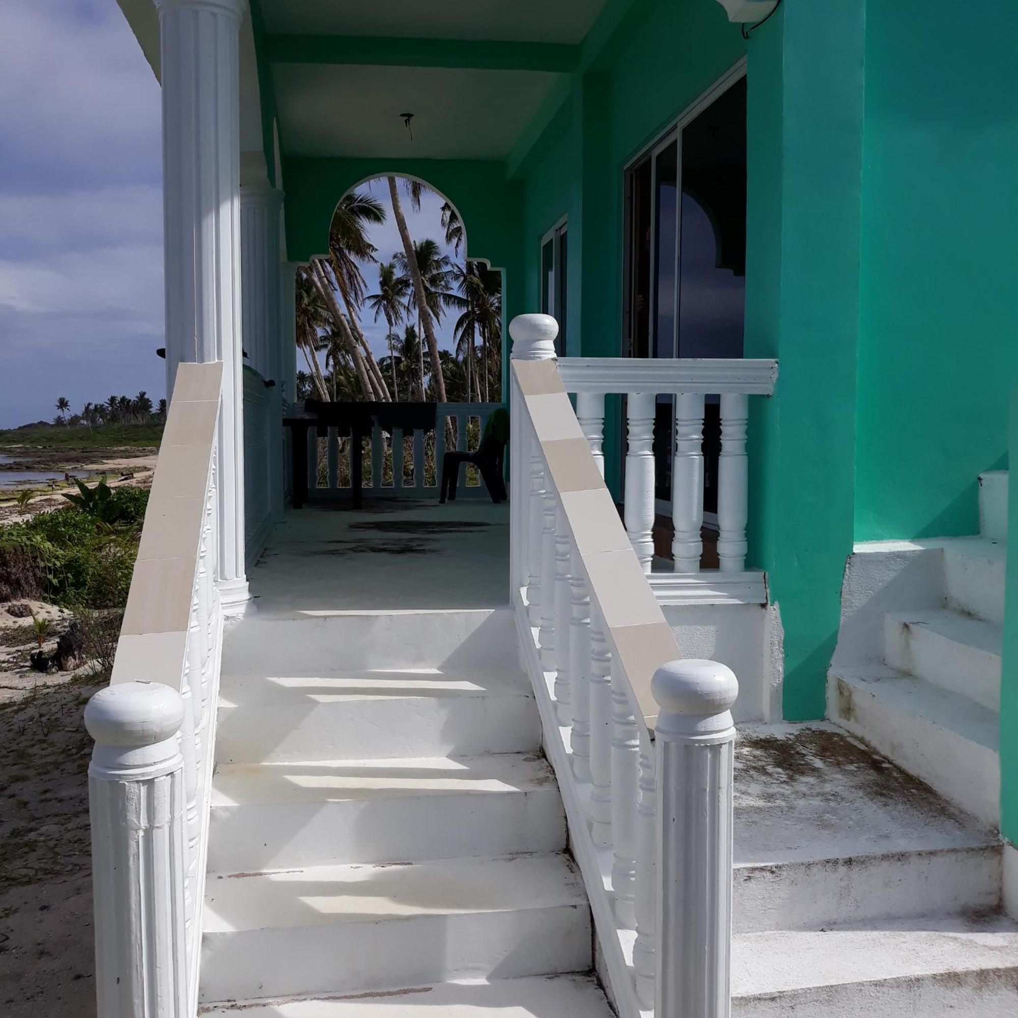 Whitesands Beach Resort San Isidro  Екстер'єр фото
