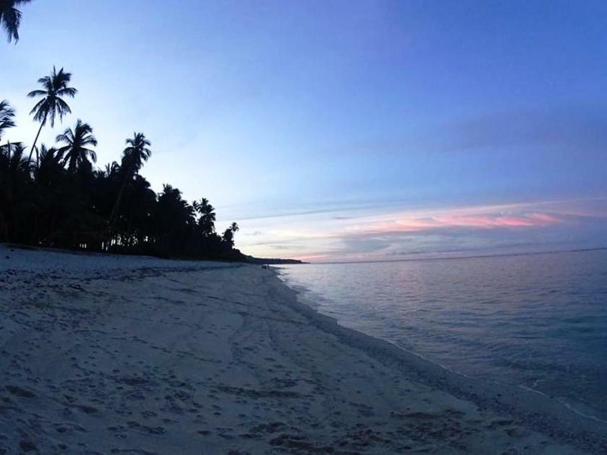 Whitesands Beach Resort San Isidro  Екстер'єр фото